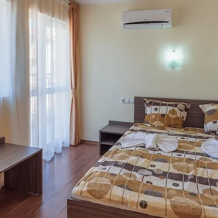 Хотел рай Созопол